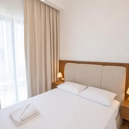 Aqualina D2-1 By Holidaykeys Aparthotel 3*